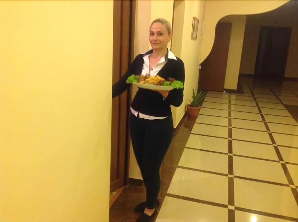 Hotel Narek+ Arrinj Esterno foto